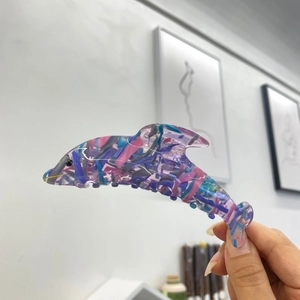 Pince à cheveux dauphin en acétate marbré coloré pour les cheveux épais