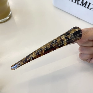 Handmade tortoise shell acetate duckbill hair clip with elegant glossy finish for women