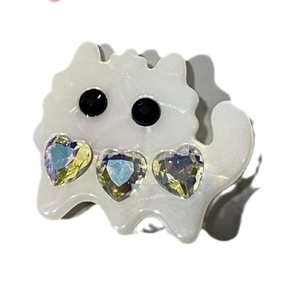 Cute white acetate cat hair clip with heart shaped rhinestones and pearl finish