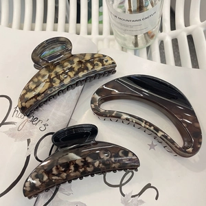 Large Hair Claw Clip For Women Leopard Print Marble Pattern Plastic Hair Jaw Clip Elegant Non-Slip Shark Clip Hair Accessories
