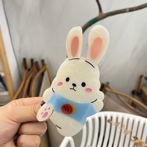 Pince à cheveux lapin mignon en acétate avec détail carotte pour coiffure élégante