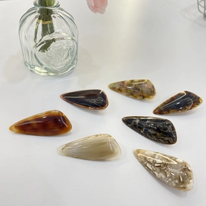 Women Retro Acetate Irregular Hollow Hair Clip Handmade Tortoiseshell Marble Pattern Sweet Duckbill Clip Hair Accessories