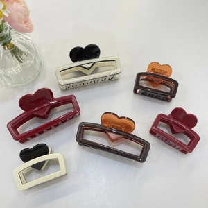 Handmade Cellulose Acetate Heart Hair Claw Clip Geometric Minimalist Shark Clip Women Fashion Styling Hair Accessories