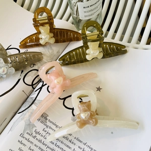 Large Bear Hair Claw Clip For Women Cute Sweet Transparent Jelly Resin Shark Clip Heart Design Polished Hair Accessory