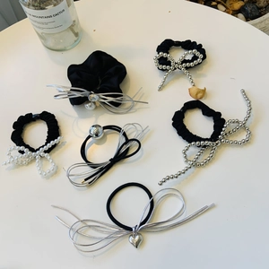 Accessoires de Cheveux Femme Nœud Papillon Élastiques Künstliche Perle Strass Pinces à Cheveux Style Coréen Doux Noir Argent pour Sortie