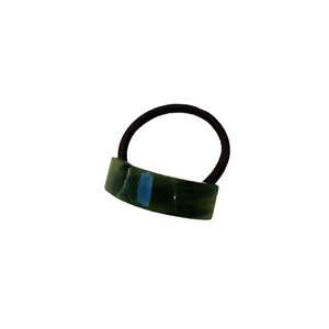 Élastique cheveux minimaliste avec plaque en acétate courbée au motif marbré vert foncé
