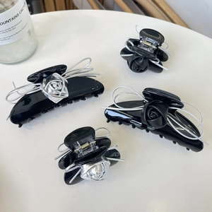 Élégante Pince à Cheveux en Acétate Fleur de Rose Avec Cordon en Cuir Artificiel Accessoires Cheveux Floraux pour Femmes
