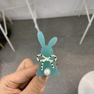 Graziosa clip per capelli a coniglio azzurro in acetato con fiocco a pois e perla