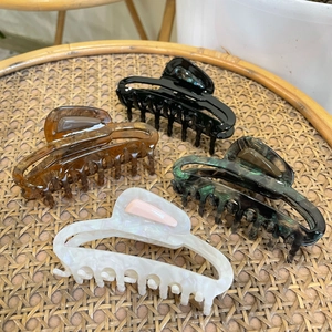 French Vintage Acetate Hollow Out Hair Claw Clip For Women Elegant Marble Texture Nonslip Large Shark Clip Hair Accessories