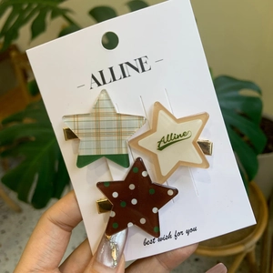 Lot de trois pinces à cheveux en forme d'étoile avec motifs à carreaux et à pois