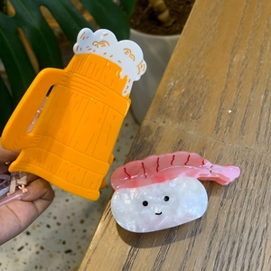 Pinza per Capelli in Acetato a Forma di Sushi e Boccale di Birra Simpatico Fermaglio Creativo a Forma di Squalo Fatto a Mano