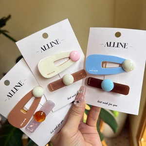 Acryl Haarklammern Set Im Koreanischen Stil Mit Buchstaben Und Rundem Ball Für Damen Herbst Winter Süßer Haarschmuck
