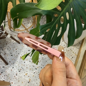 Barrette à cheveux élégante imprimé léopard et touche de rose pour femmes et filles