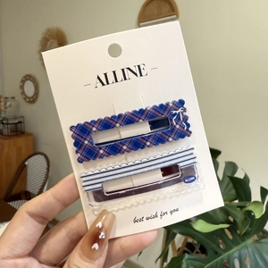 Lot de barrettes à cheveux à carreaux rouges et bleus avec détails rayés blancs