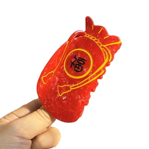 Traditionele Chinese rode gelukszak haarklem met gouden accenten en het Fu-teken