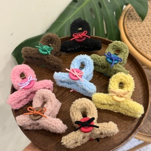 Autumn Winter Plush Bow Hair Claw Clip With Button Decoration Teddy Velvet Hair Accessories For Women Faux Fur Shark Clip
