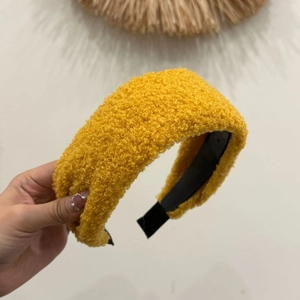 Serre-tête classique jaune moutarde en fourrure peluche avec texture épaisse pour l'hiver