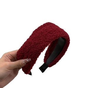 Serre-tête large bordeaux en polaire peluche avec texture douce pour femmes