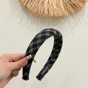 Winter vintage thick wool plaid headband with a high top design for women fashion
