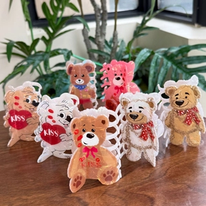Cute Cartoon Bear Hair Claw Clips Valentine's Day Acrylic Hair Clips For Women Girls Pearlescent Bear Heart Kiss Bowknot Design Hair Accessories