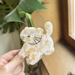 Cute acetate cat hair claw clip with marble texture for elegant ponytail styling