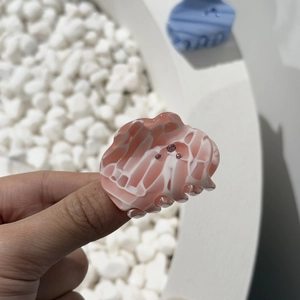 Pince à cheveux mignonne en acétate rose marbré avec strass pour femmes et filles