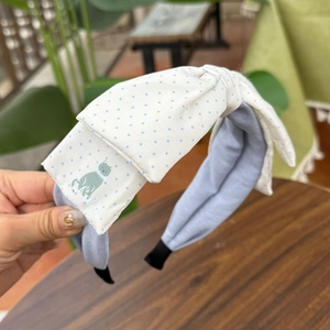 Serre-tête à pois doux avec illustration de chat mignon et design de nœud en tissu
