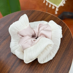 Elegant two-layer pleated chiffon and satin scrunchie in pearl white and soft pink