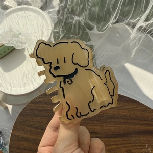 Pince à cheveux mignonne en acétate ambré avec design de chiot minimaliste pour femmes