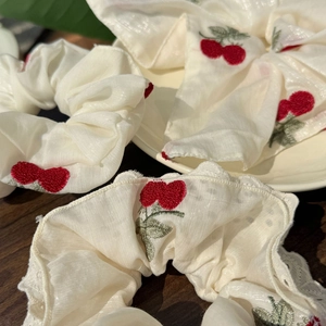 Korean Sweet Embroidered Cherry Lace Edge Scrunchie Elegant Off-White Silk Hair Tie For Women Girls Hair Accessories