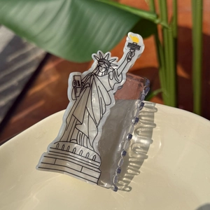 Statue of Liberty acetate hair claw clip with marble texture for elegant hair styling