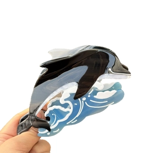 Pince à cheveux dauphin en acétate avec motif de vagues bleues pour coiffure élégante