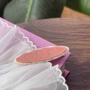 Erdbeer-Acetat-Haarspange mit rosa ovalem Doppelschicht-Design und Blumenmuster