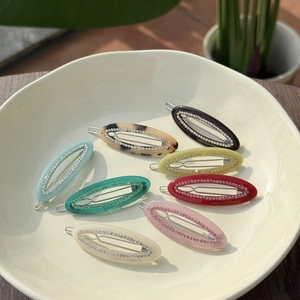 Elegant Oval Hollow Cellulose Acetate Hair Clip With Rhinestone French Style Duckbill Side Clip Sweet Hair Accessories For Women
