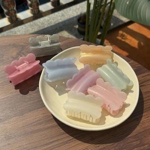 Sweet Cookie Wave Edge Hair Claw Clips Glitter Resin Cloud Shape Non Slip Hair Clamps Hair Accessories For Women Daily Party