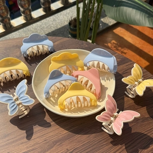 Contrast Color Plastic Hair Claw Clip For Women Butterfly Cloud Triangle Geometric Shark Clip Fashion Hair Accessory