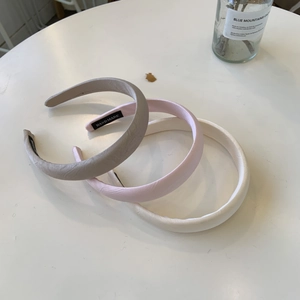 Women Sweet Padded Fabric Headband Solid Color Textured Padded Hair Hoop Korean Style Handmade Hair Accessories Headpiece