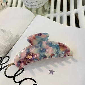 Elegant large acetate claw clip with colorful marble texture for women hair styling
