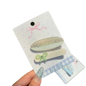 Set de barrettes à cheveux douces avec motifs ovales translucides et strass crème