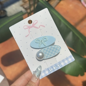 Ensemble de barrettes à cheveux bleu clair avec nœud et perle sur support