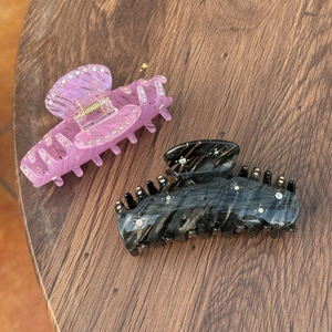 Sparkling acetate claw clips with marble texture and rhinestones for women's hair