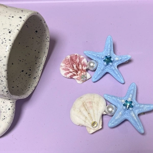Barrettes à cheveux thème marin avec étoile de mer bleue coquillages et perles