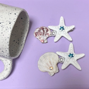 Détails des pinces à cheveux étoile de mer avec coquillages, perles et pierres bleues