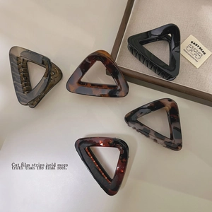 French Vintage Acetate Triangle Hollow Hair Claw Clip Elegant Large Strong Hold Shark Clip For Women Styling Accessories