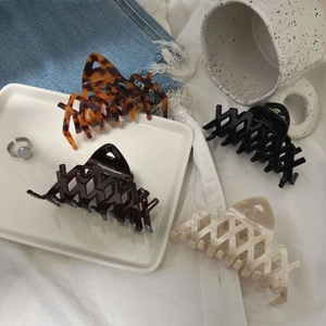 Large Acetate Hair Claw Clip Phoenix Tail Texture Gold Label Glitter Hollow Shark Clip French Style Hair Accessories For Women