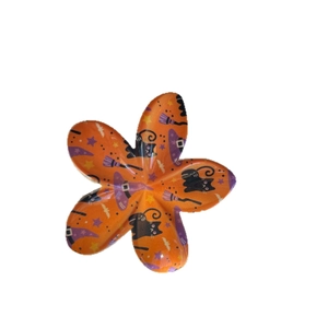Pince à cheveux fleur d'Halloween orange avec motifs de chats noirs et chapeau de sorcière