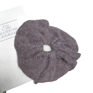 Chouchou élégant en fausse fourrure de vison violet avec texture tricotée pour femme