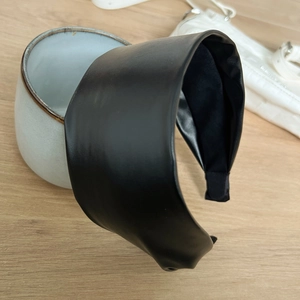 Classic black PU leather wide headband with vintage style and high top hair accessory design