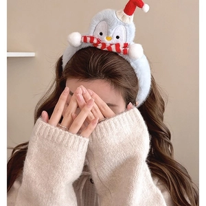 Serre-tête en peluche pingouin bleu avec mini bonnet de Noël et écharpe pour femme