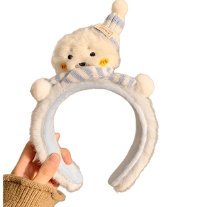 Serre-tête peluche blanc mignon orné d'un petit ours avec bonnet et écharpe rayés bleus